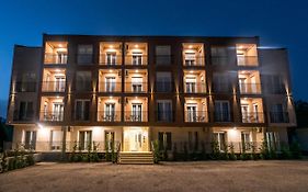 Pini Apart-Hotel